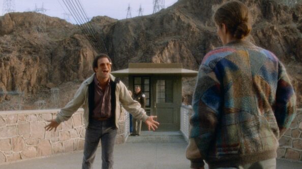 Albert Brooks and Julie Haggerty co-star in "Lost in America"